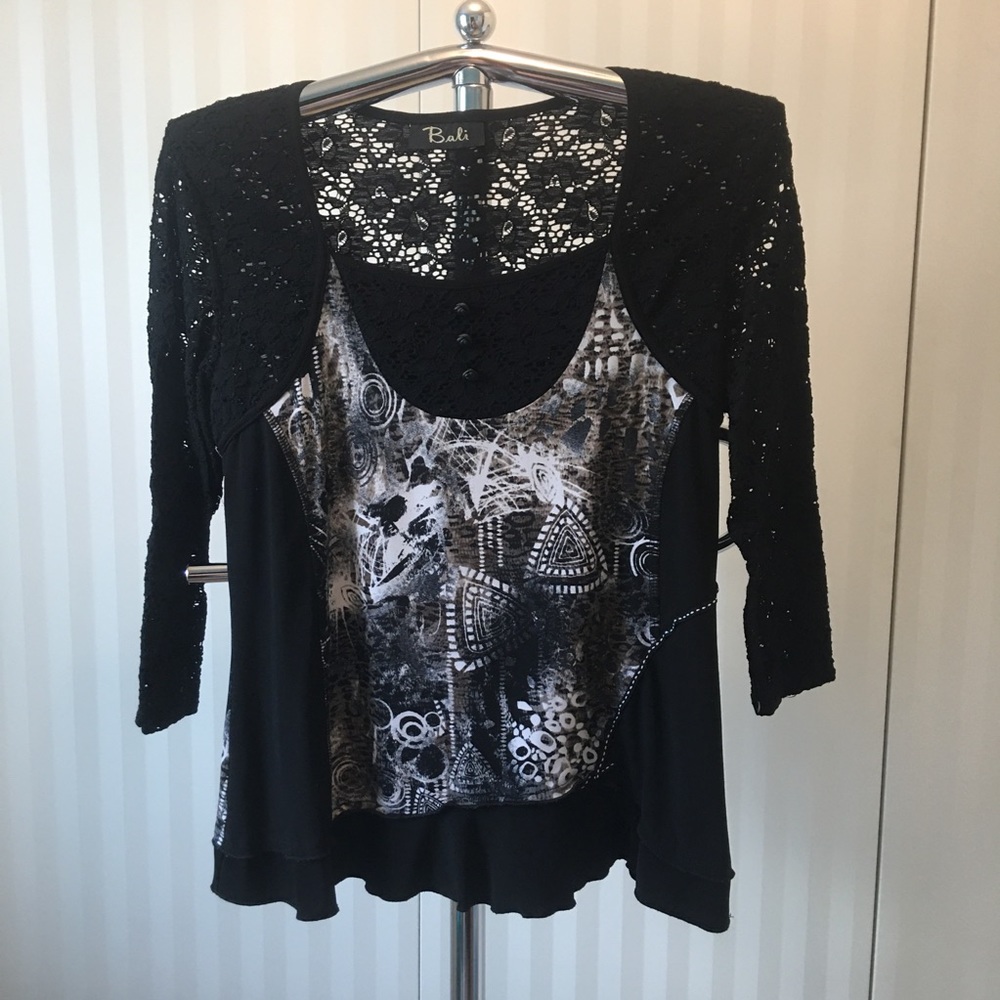 Bali black white gray Lacey mesh back rose buttons top Size L